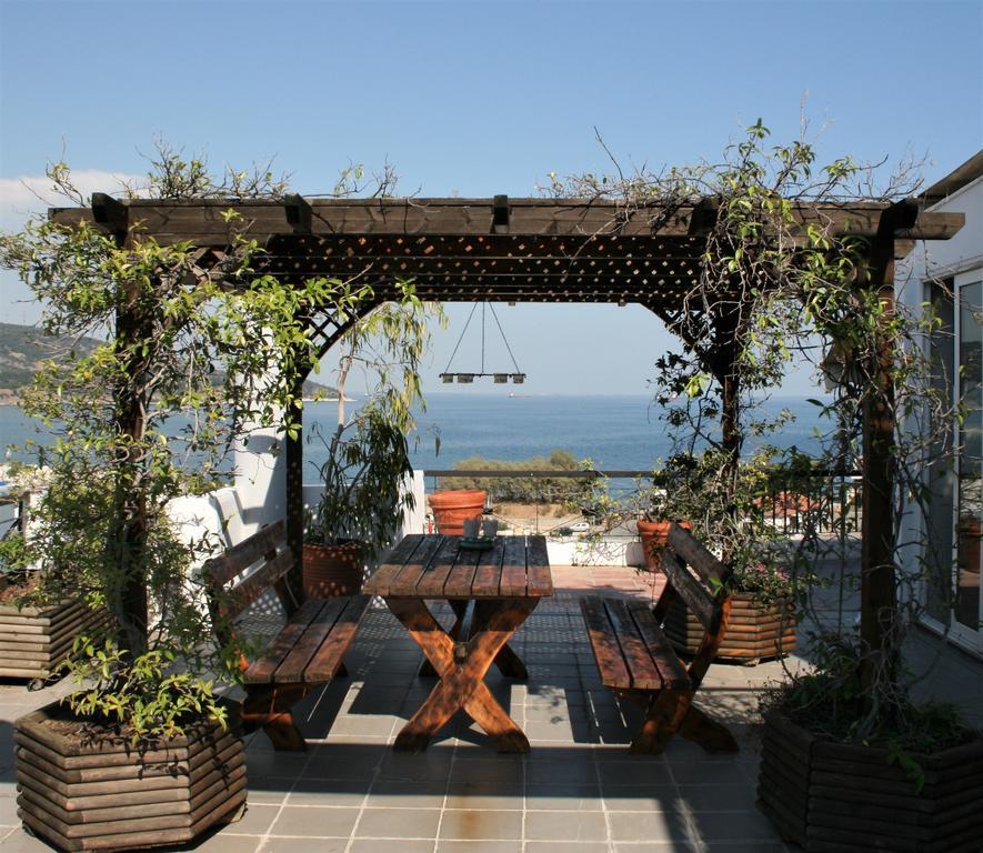 Port View Suites Кавала Экстерьер фото