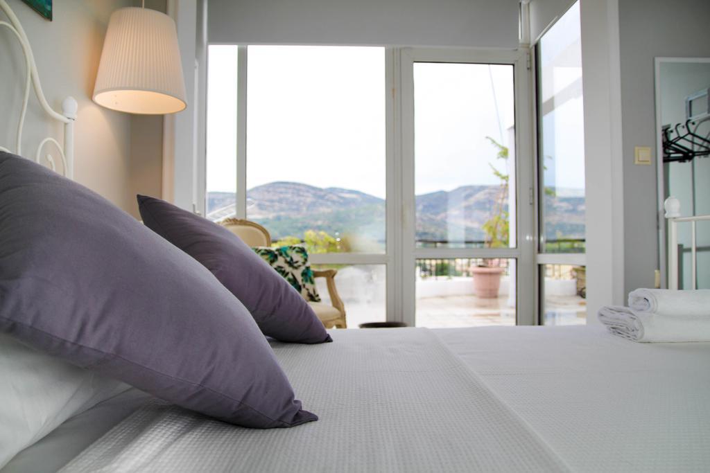 Port View Suites Кавала Экстерьер фото